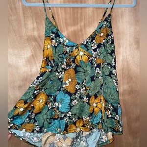 Volcom Women’s spaghetti strap, tie back silky top Sz M